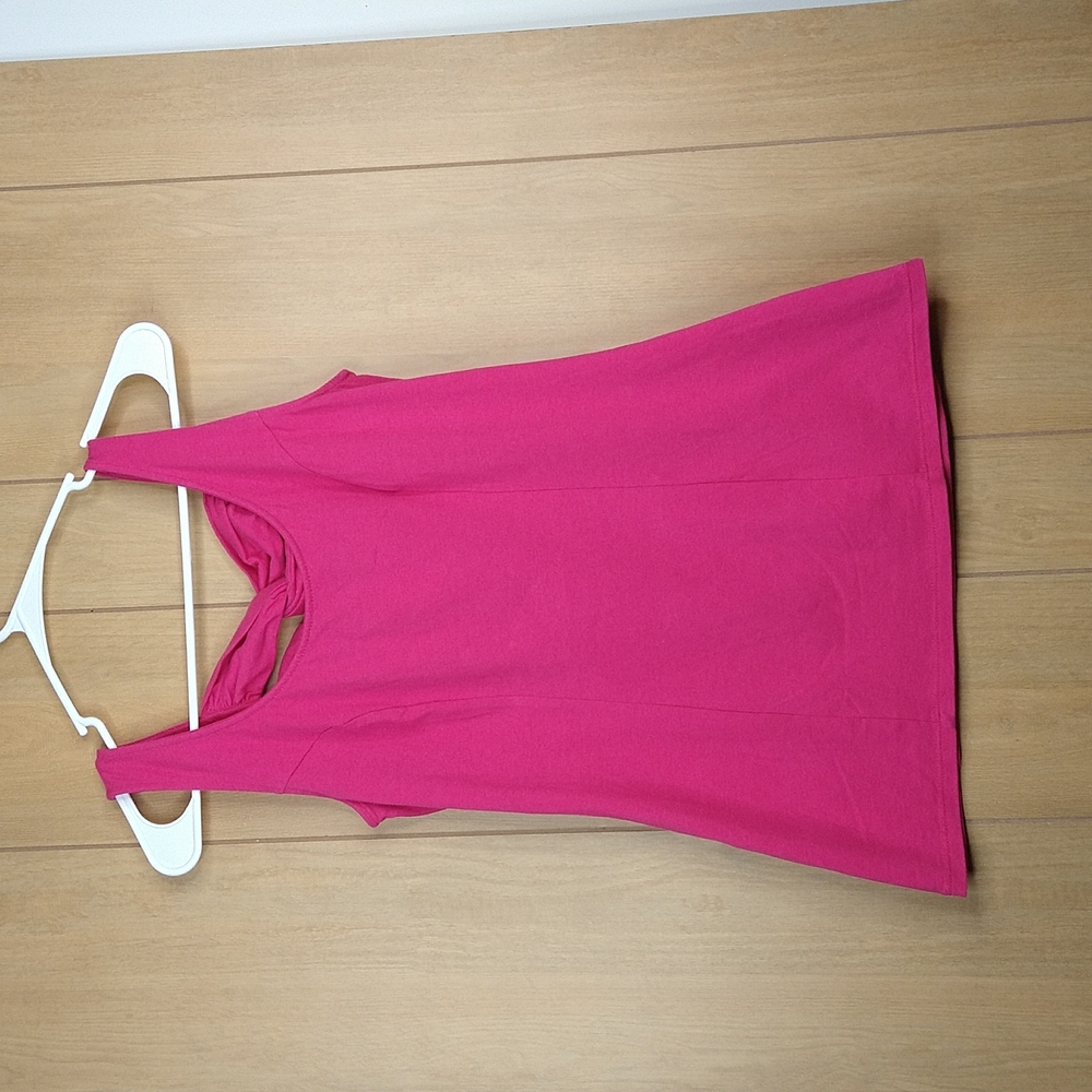 No Boundaries Pink Cutout Back Tank top Size: M (7-9)